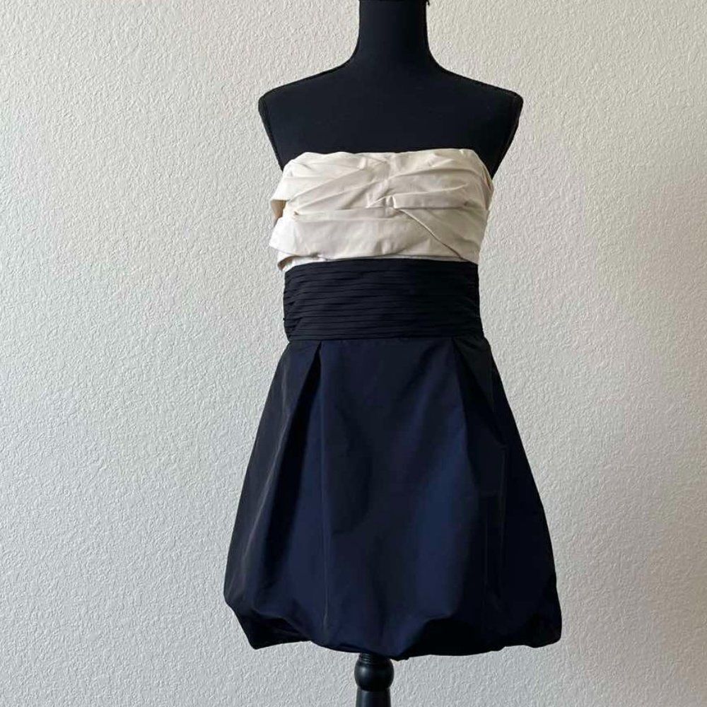 BCBGMAXAZRIA Cream Black Navy Bubble Night Out Dress size 10 - Picture 2 of 11